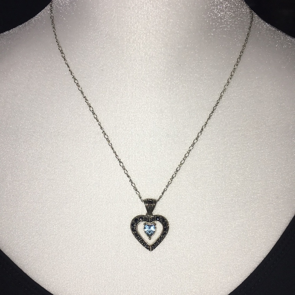 Sparkly heart necklace